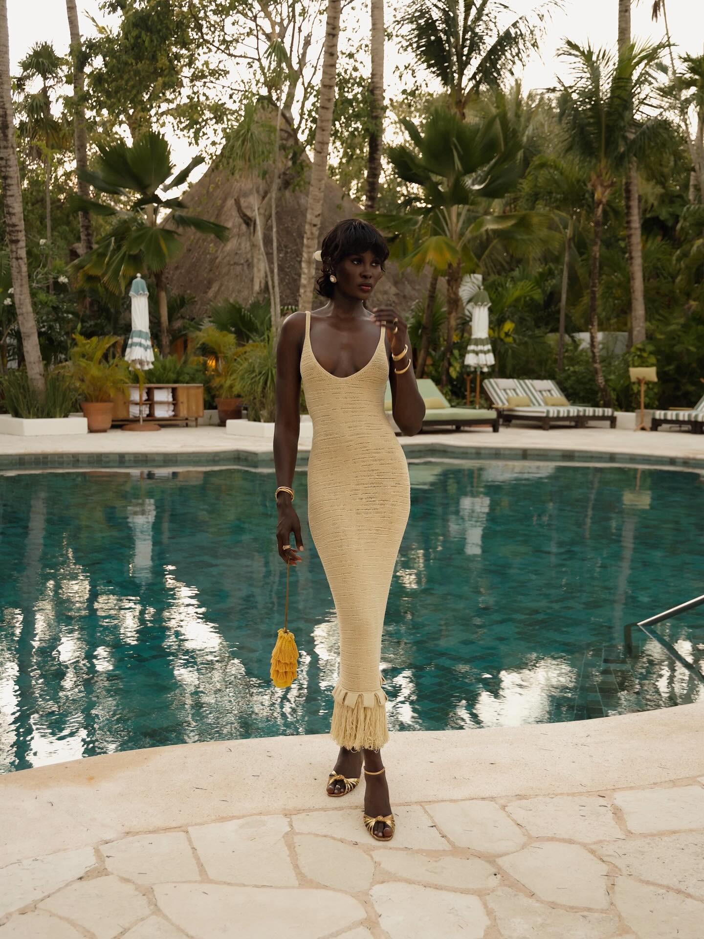 yellow dress