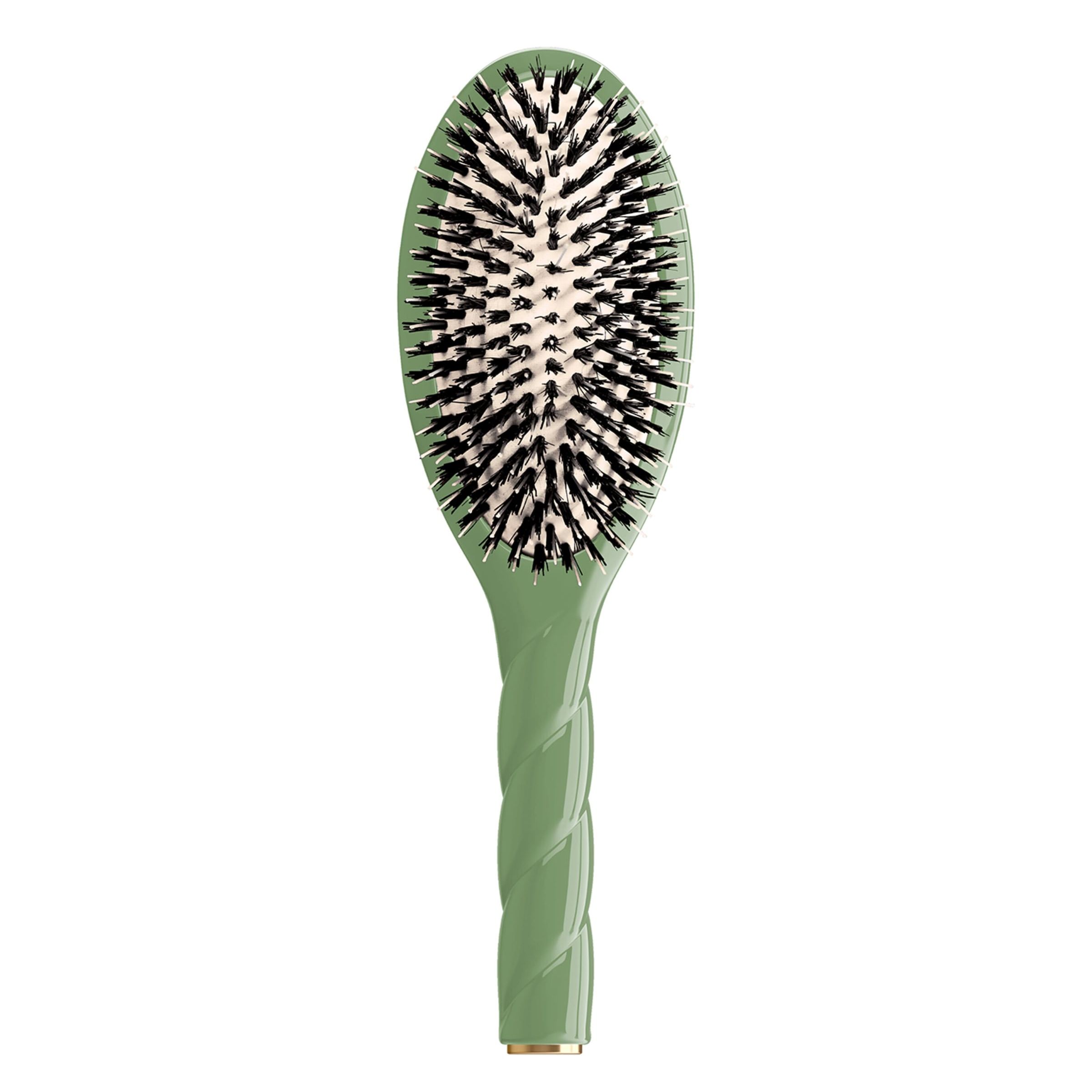La Bonne Brosse Large N.02 the Essential Do-It-All Brush